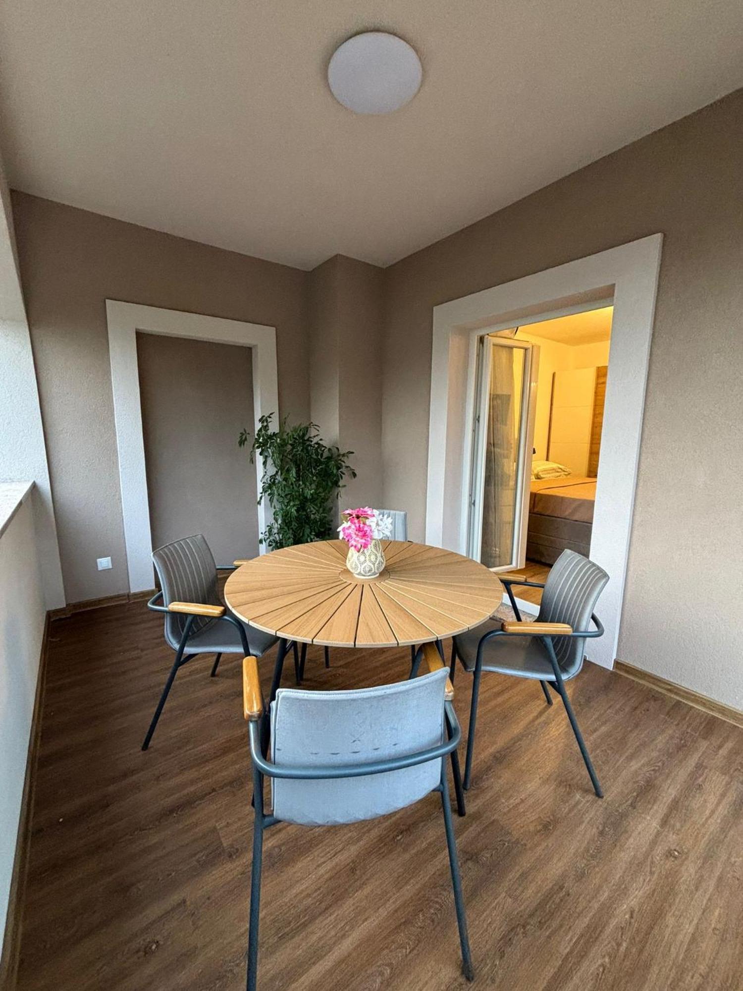 Apartment And Room Marlen Rovinjsko Selo Eksteriør billede